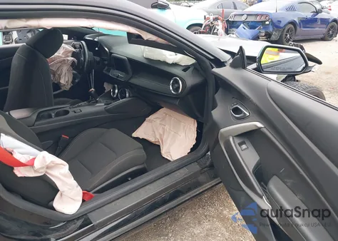 2021 Chevrolet Camaro Rwd Lt1 из США, поврежденный, VIN 1G1FE1R70M0117464